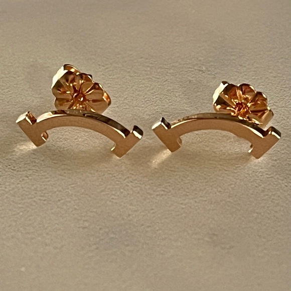 Authentic Tiffany & Co Rose Gold Smile Earrings - Picture 6 of 6